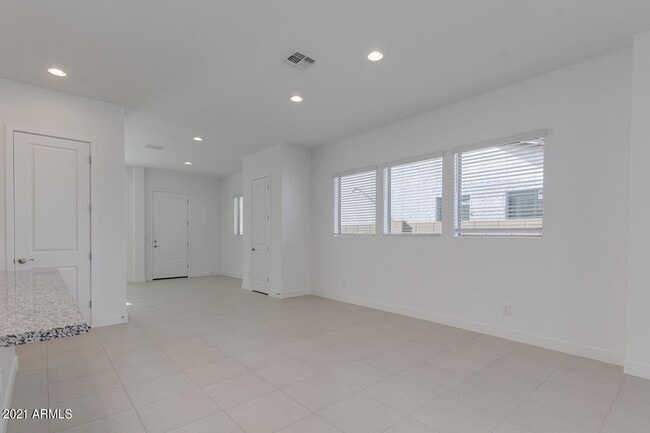 Building Photo - 458 W Golden Aspen Dr