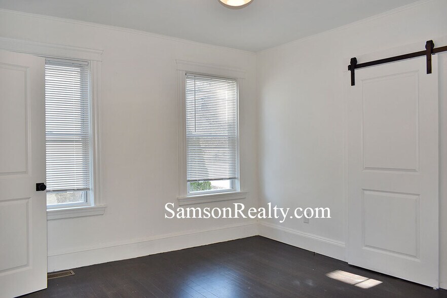 Building Photo - 405 Morris Ave