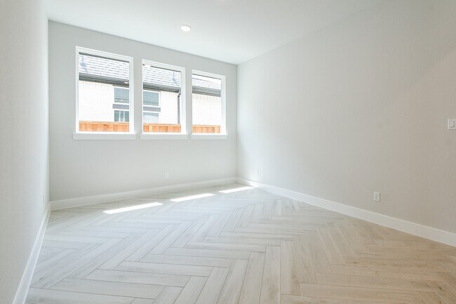 Building Photo - 4859 Antler Run Dr