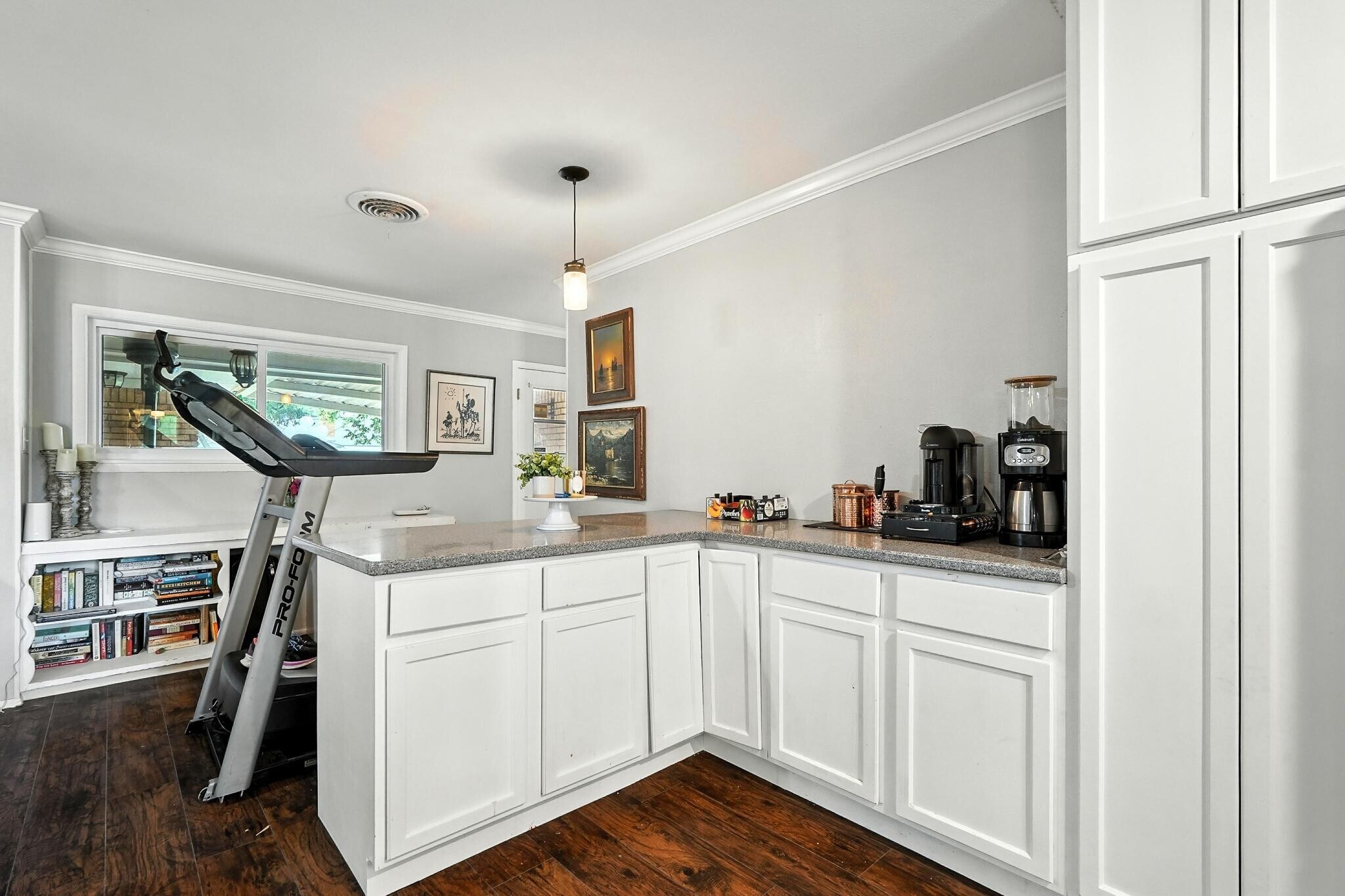 Building Photo - 3026 Ventura Dr