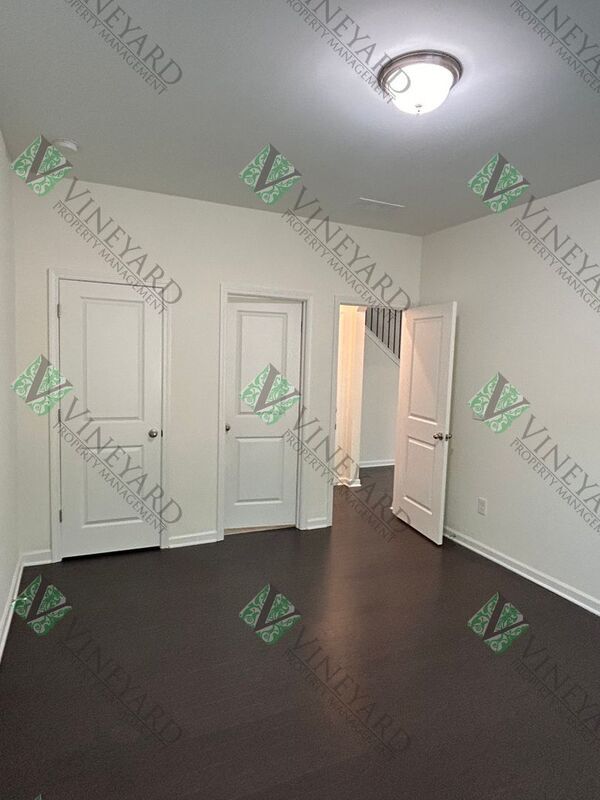 Building Photo - 4510 Sandy Creek Dr
