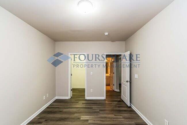 Building Photo - Inviting 5-BR / 4-BA Single-Family Home – Wakefield Neighborhood, Raleigh