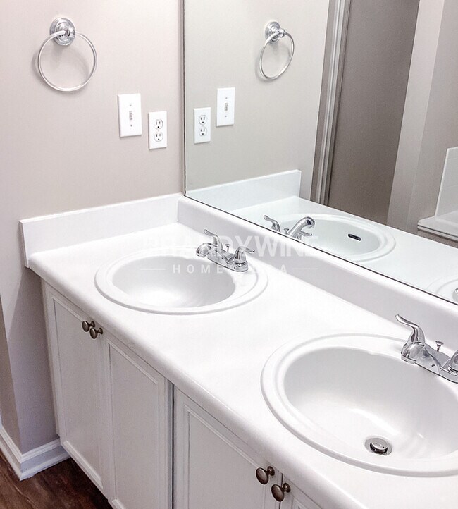 Building Photo - 3742 Harvest Dr