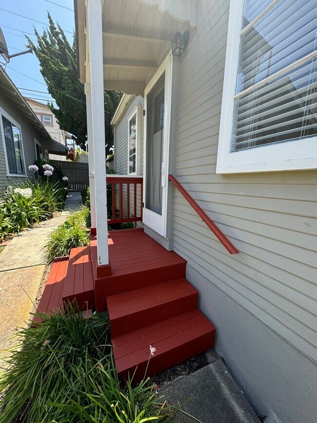 Building Photo - 4311-4315 Maryland Street