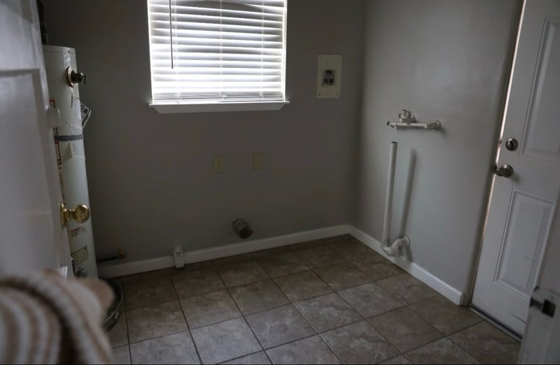 Building Photo - 1424 Sycamore Dr