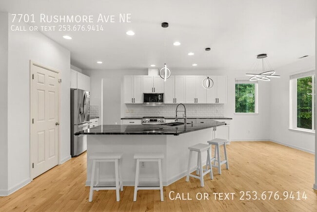 Building Photo - 7701 Rushmore Ave NE