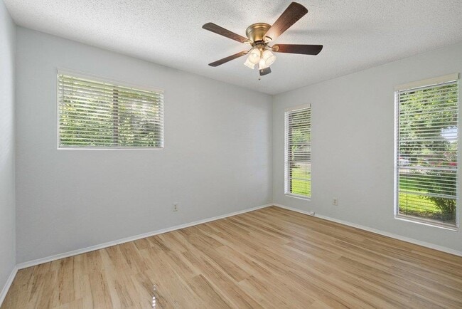 Building Photo - 704 Brookwood Cir