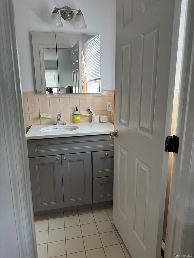 Building Photo - 106 Madison Rd