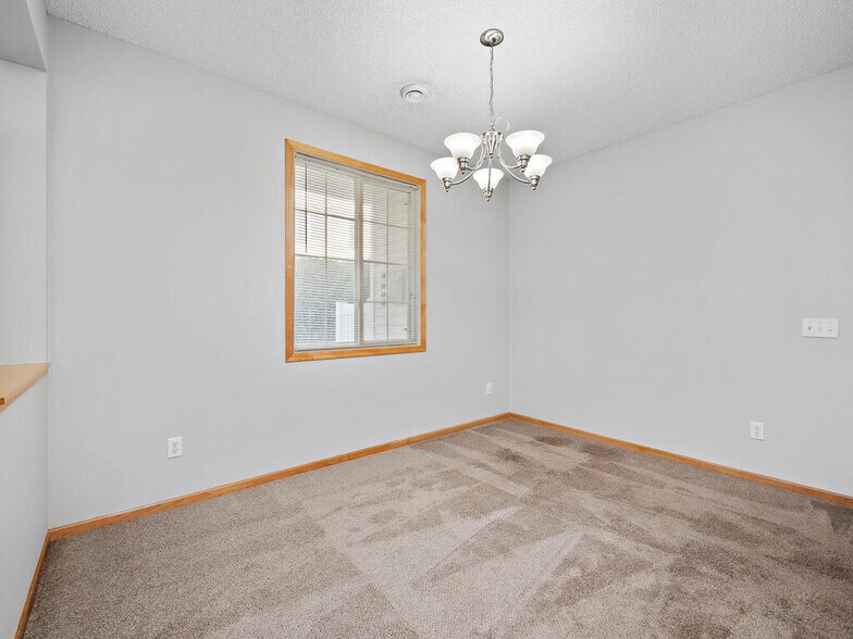 Second bedroom - 3443 Cherry Ln
