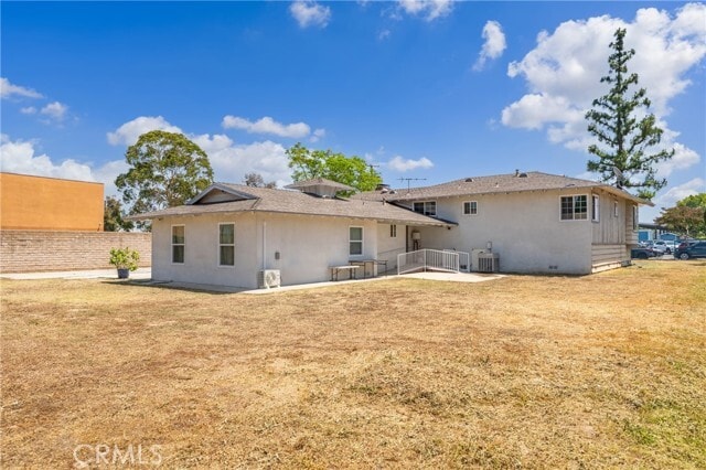 Building Photo - 1345 S Jellick Ave