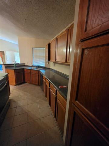 Building Photo - 1416 Hackamore St