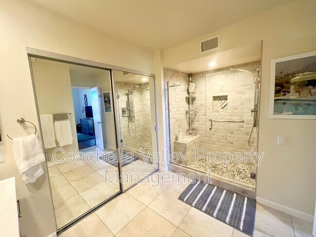 Building Photo - 1310 Campeon Cir