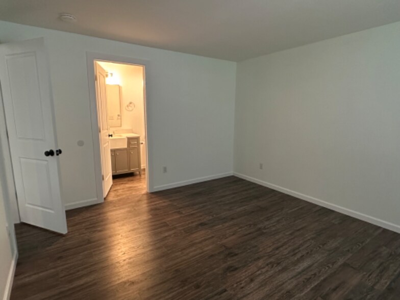 Building Photo - 12015 200th Ave Ct E
