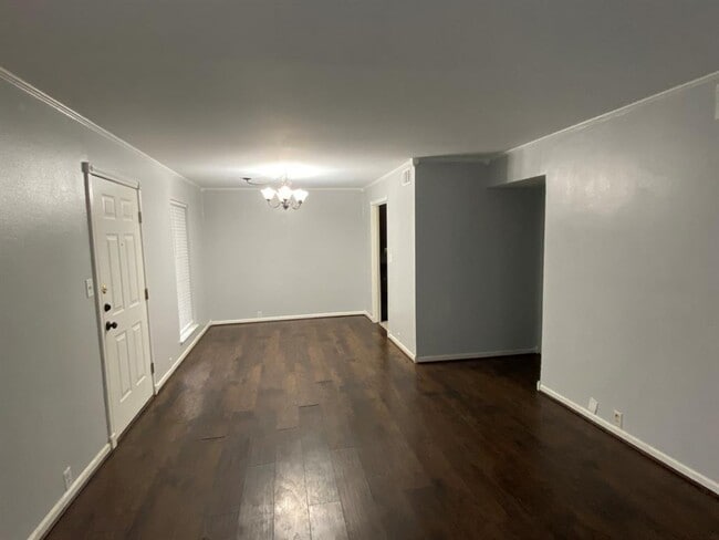 Building Photo - 5353 Dora St