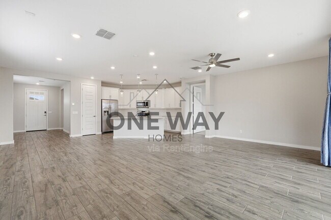 Building Photo - 9836 E Red Giant Dr