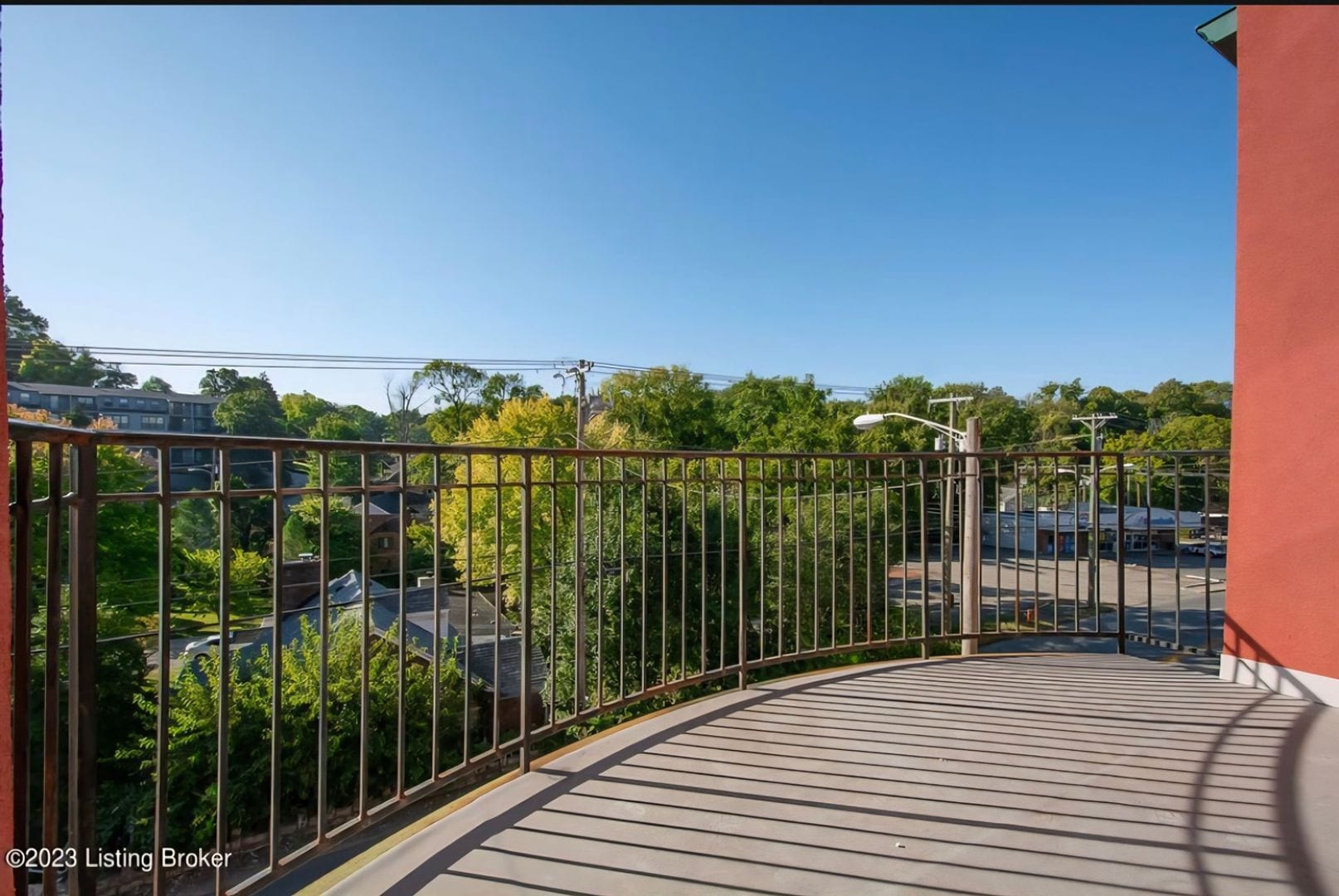 Building Photo - 2411 Brownsboro Rd