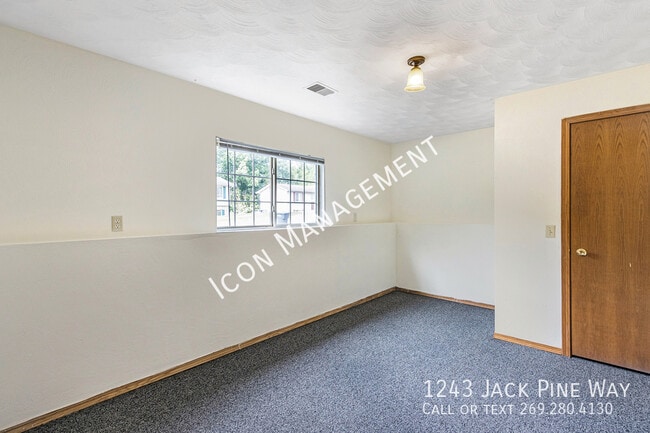 Building Photo - 1243 Jack Pine Way
