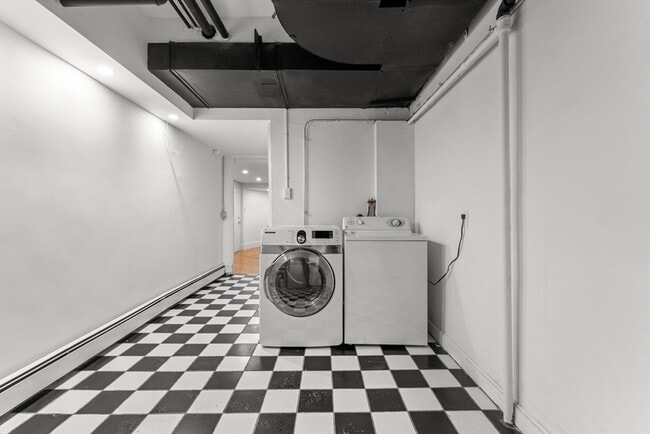 Building Photo - 306 Commonwealth Ave