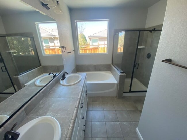 Building Photo - 3935 Hazy Swale Way