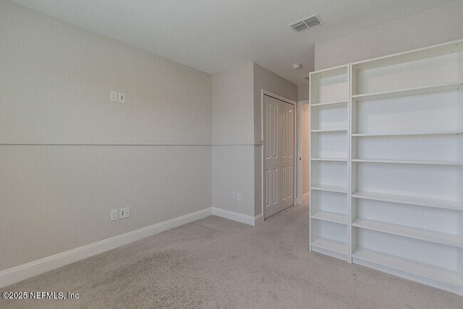 Building Photo - 14056 Sterely Ct S