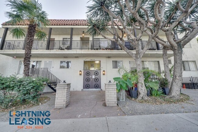 Building Photo - 1035 Hayworth Ave
