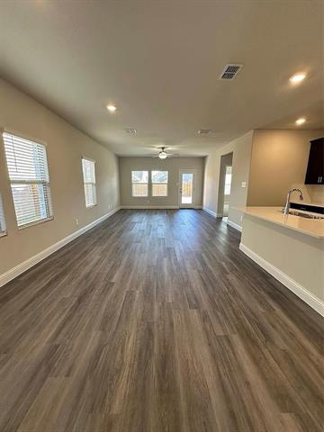 Building Photo - 708 Hemingway Ln
