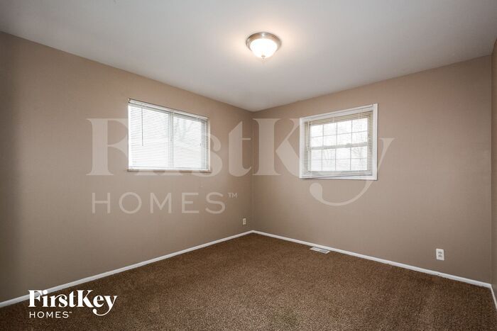 Building Photo - 1955 Apple Blossom Ct