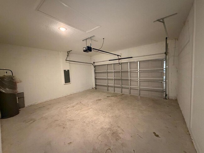 Building Photo - 16100 SW 35th Court Rd
