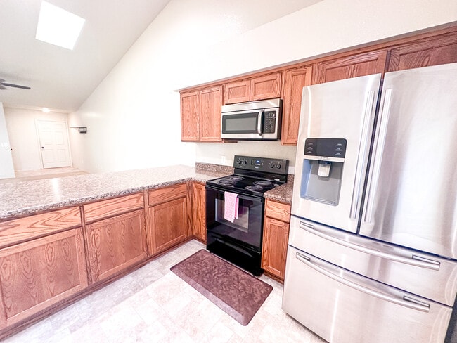 Building Photo - 3183 S Ragen Dr