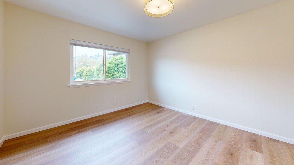 Building Photo - 590 Ralston Ave