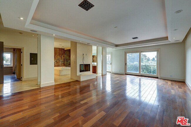 Building Photo - 209 S Anita Ave