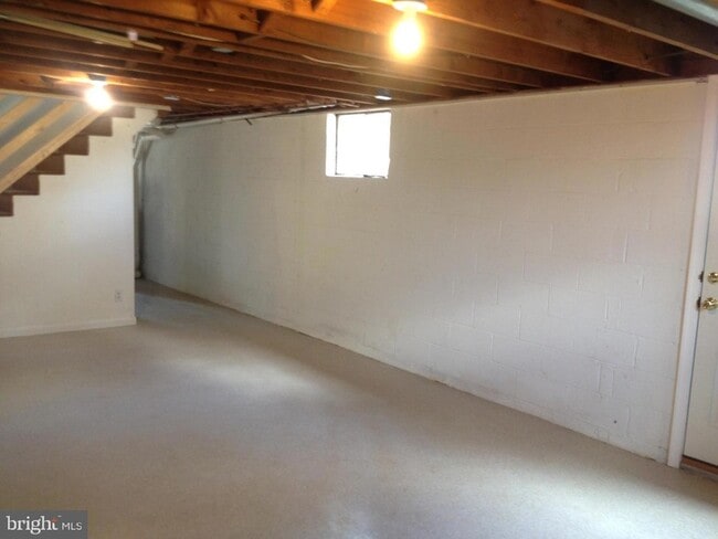 Building Photo - 5118 Avoca Ave