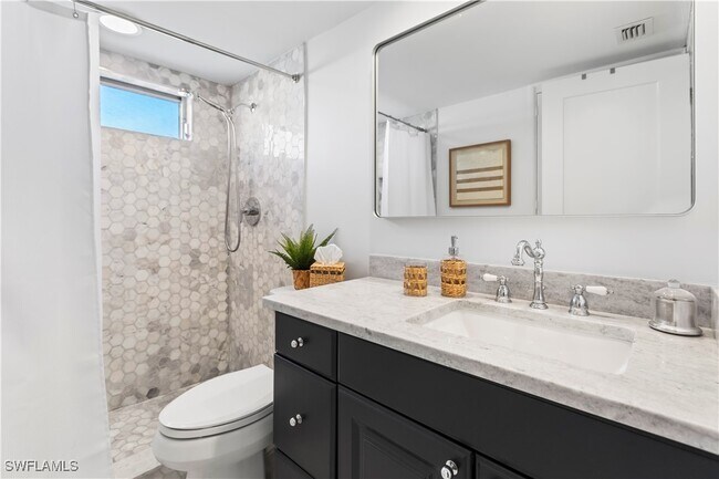 Building Photo - 1100 8th Ave S