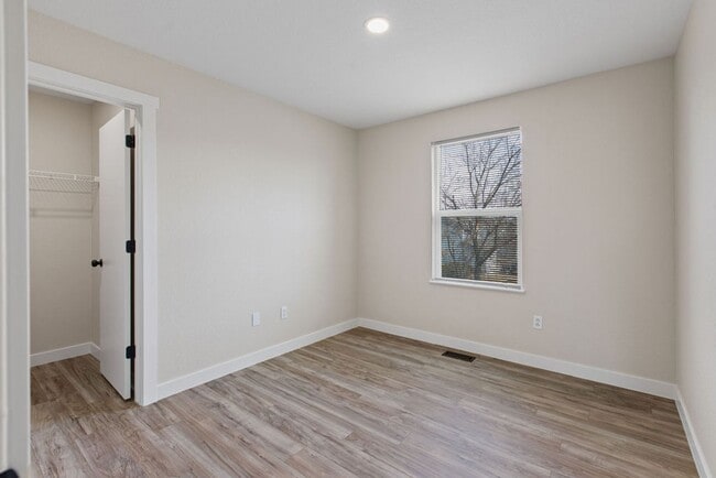 Building Photo - Beautifully Remodeled 3-Bedroom Townhome!