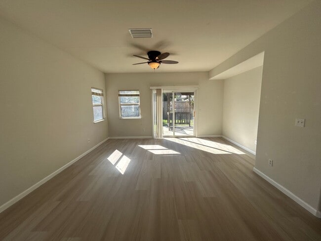 Building Photo - 2541 Carnival Dr