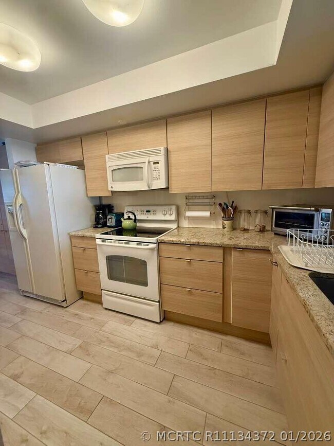 Building Photo - 3555 S Ocean Blvd