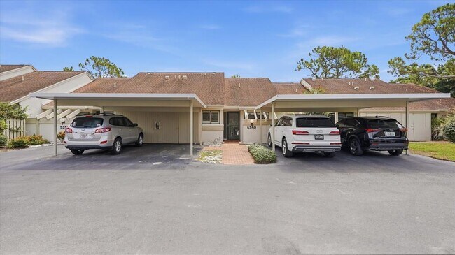 Building Photo - 5350 Myrtle Wood