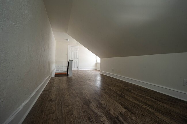 Building Photo - Twin Newly Renovated Brick Home in Lower Merion SD! Walk to park!