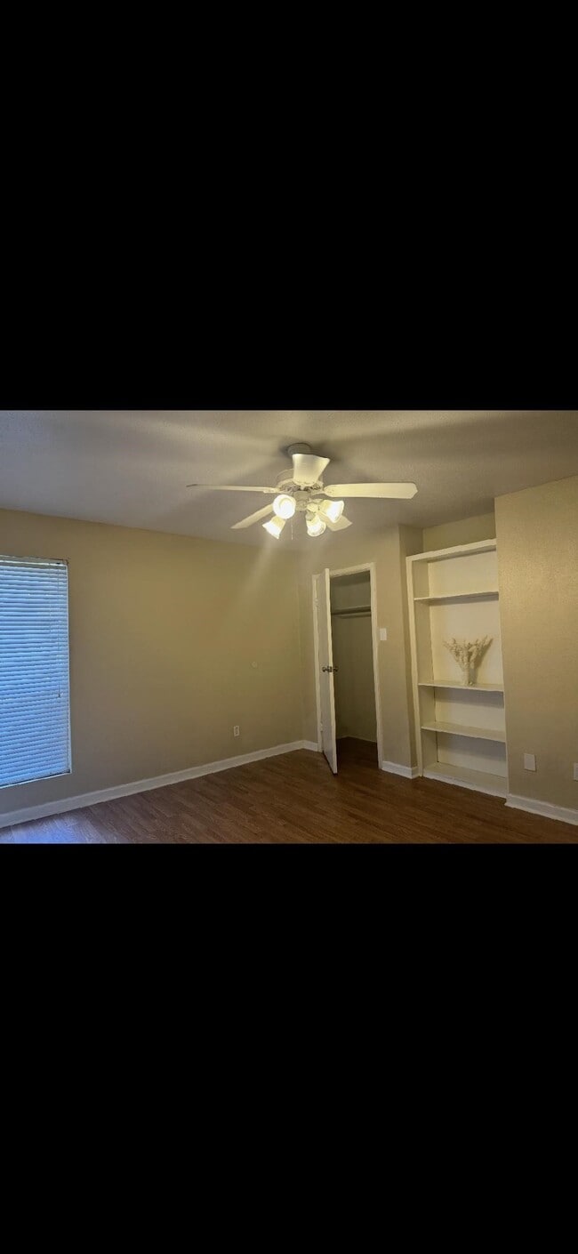 Building Photo - 12955 Woodforest Blvd