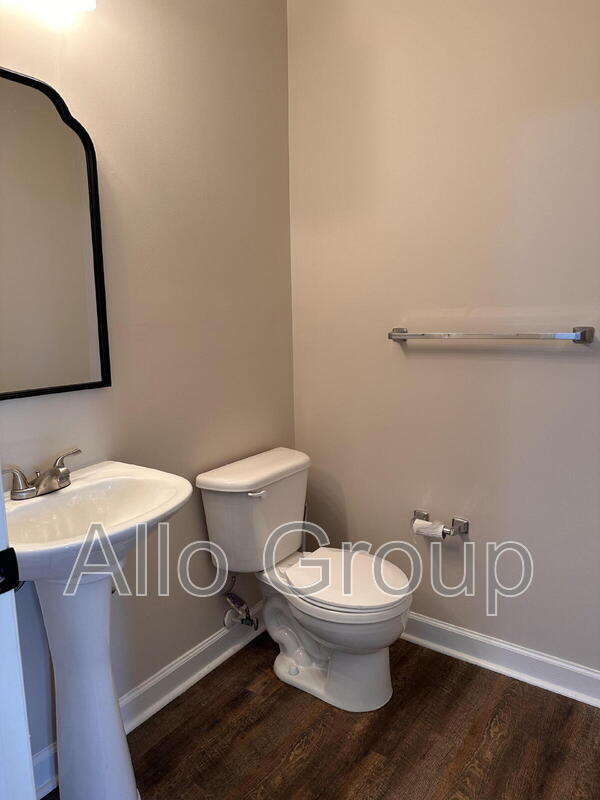 Building Photo - 139 Bonnybrook Rd