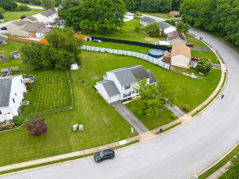 Building Photo - 2957 Solar Dr