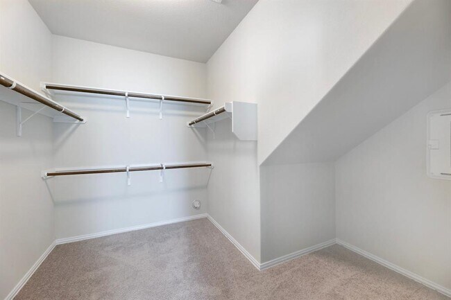 Building Photo - 301 Bright Star Ln