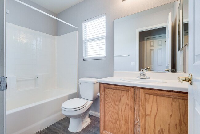Building Photo - 5225 Shreve Ave