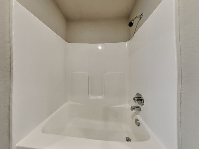 Building Photo - Spacious 3-Bedroom Home with Hardwood Floors & Patio in Blue Springs, MO