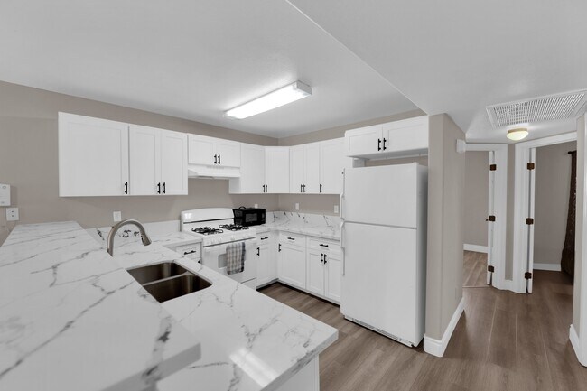 Building Photo - 2110 Sleepy Ct
