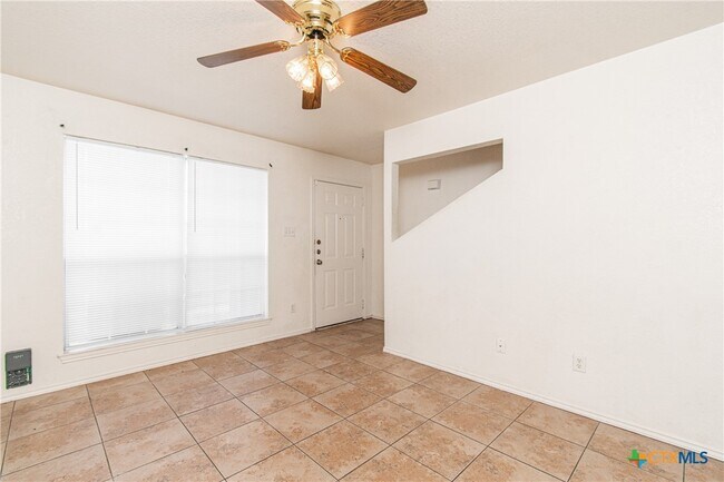 Building Photo - 4408 Deek Dr