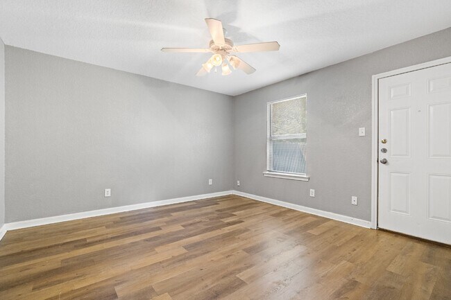 Building Photo - 13002 O'Connor Cove