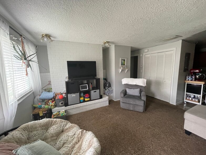 Building Photo - 1766 N 550 W