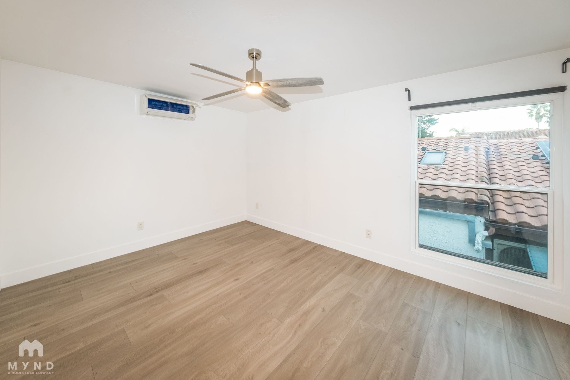 Building Photo - 13942 Mango Dr