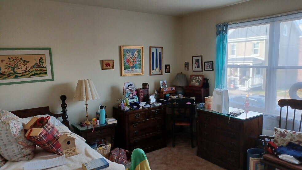 Building Photo - 411 E Montgomery Ave